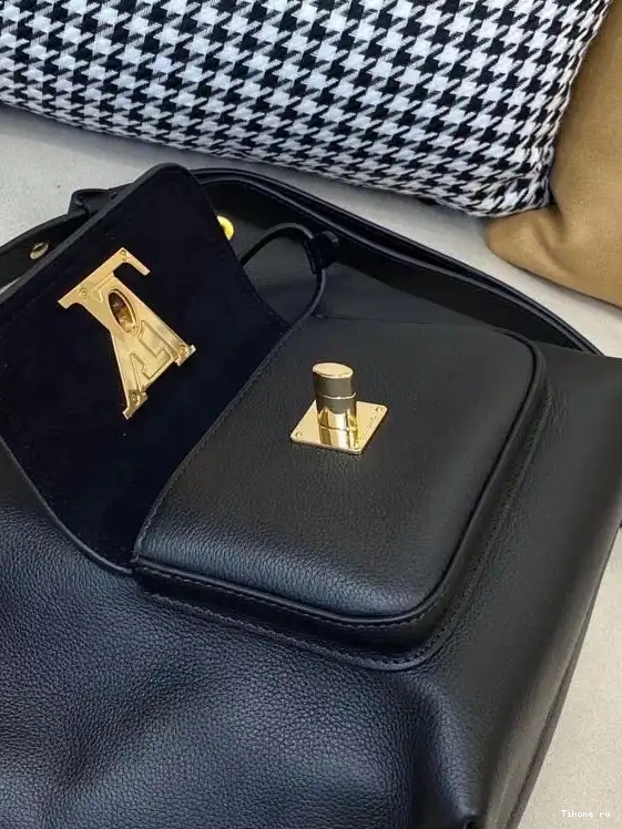 Cheap LOCKME BUCKET LOUIS VUITTON 0506